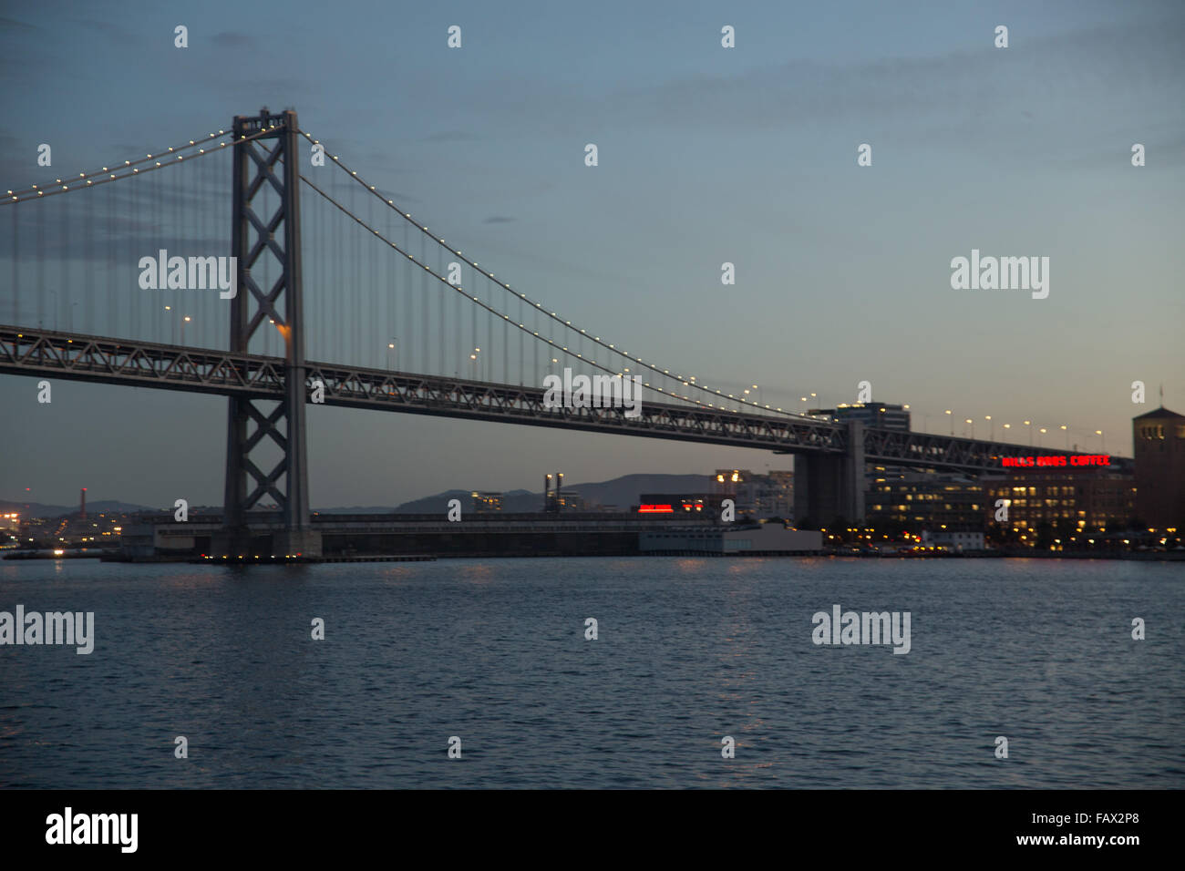 San Francisco e il Ponte della Baia Foto Stock