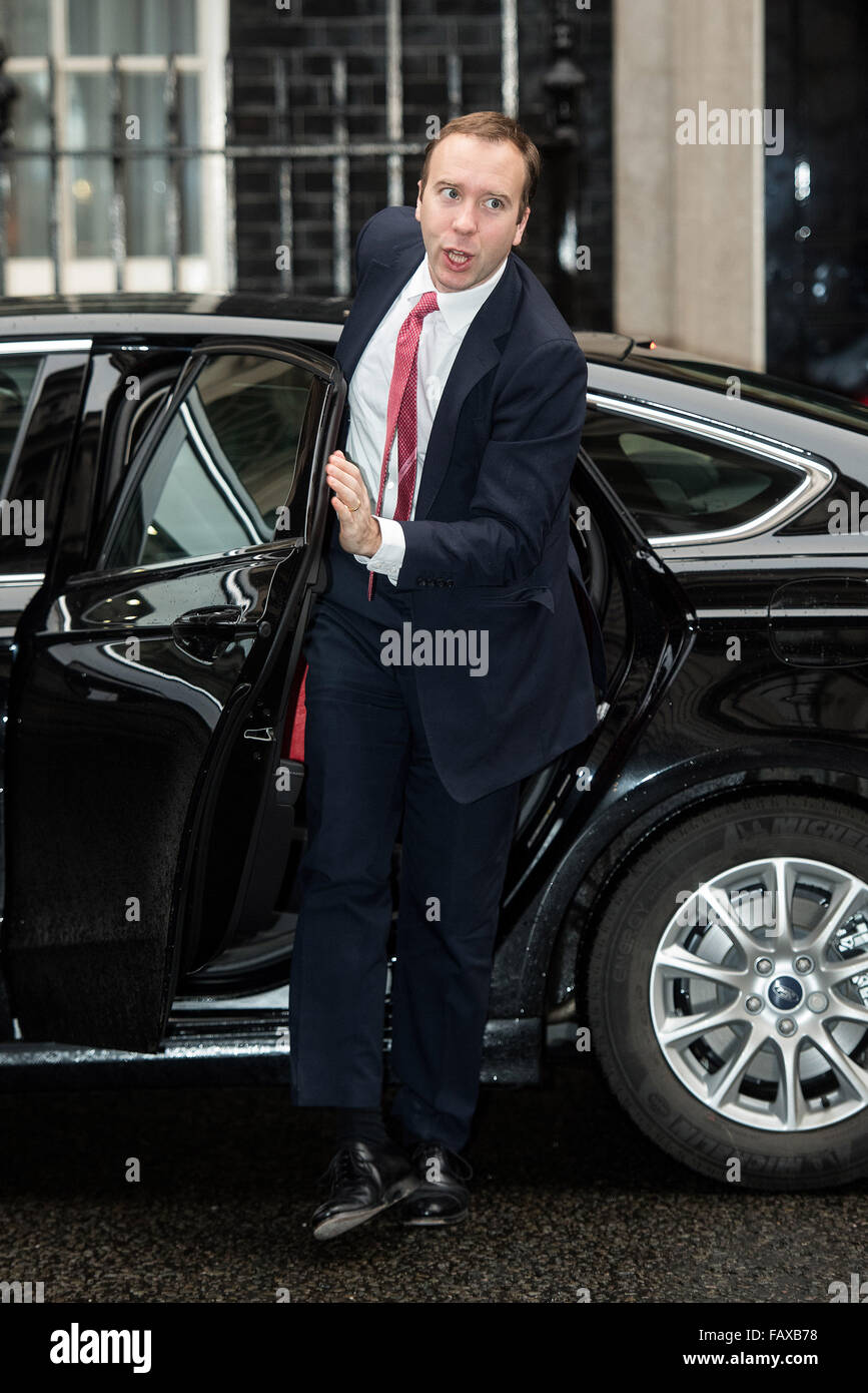 Ministri di arrivare a Downing Street per una riunione del gabinetto. Dotato di: Matthew Hancock dove: Londra, Regno Unito quando: 01 Dic 2015 Foto Stock