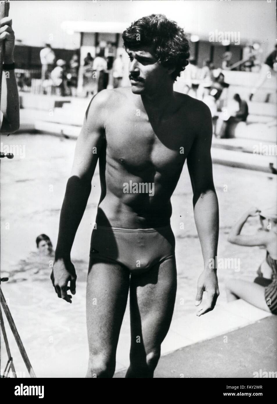 1972 - Spitz va per sette ori.: è la speranza di tutti gli atleti olimpici a vincere una medaglia d'Oro - ma marco Spitz, U.S. Nuoto ace saranno delusi di non vincere 7 ori per aggiungere ai due ha vinto in Messico. Mar Spitz, un dentista di studente presso la Indiana University, istituito di recente tre nuovi record mondiali - in 100 metri di freestyle, 100 metri farfalla, e 200 metri di freestyle. © Keystone Pictures USA/ZUMAPRESS.com/Alamy Live News Foto Stock