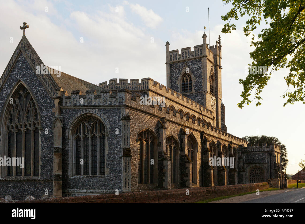 La Chiesa di Santa Maria; Stratford Santa Maria, Suffolk, Inghilterra Foto Stock