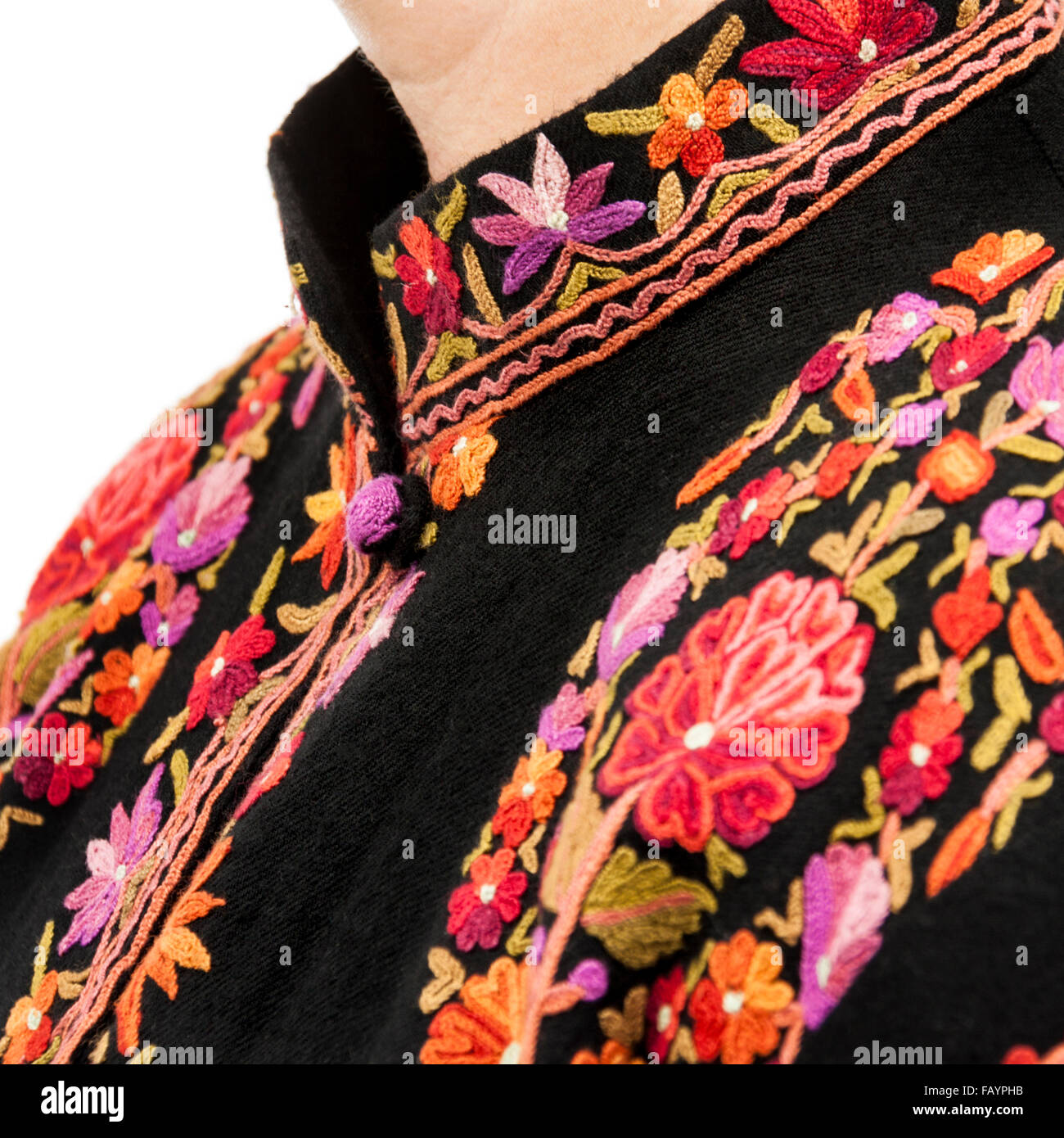 Jan Knibbs (qualcosa di vecchio qualcosa di nuovo) Kashmir designer ricamato ladies cappotto. Foto Stock