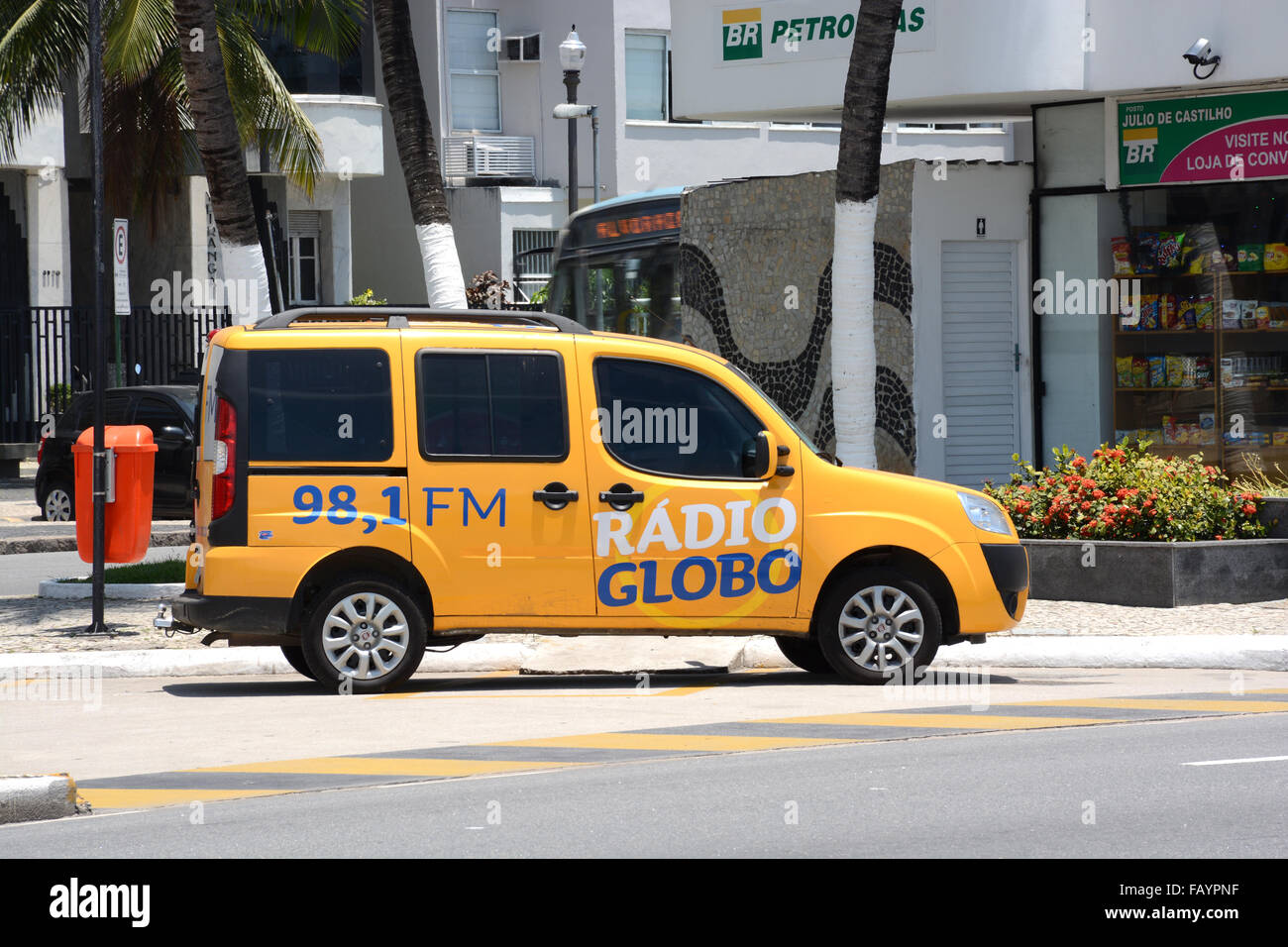 Auto di Radio Globo Copacabana di Rio de Janeiro in Brasile Foto stock -  Alamy