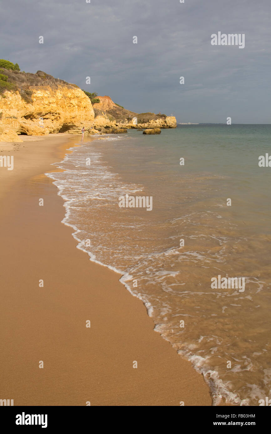 Spiaggia di Praia de Santa Eulalia, nei pressi di Albufeira, Algarve, PORTOGALLO Foto Stock