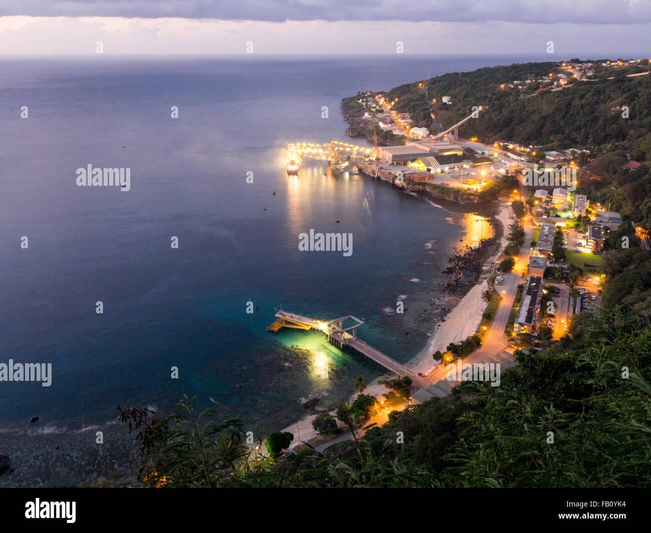 Flying Fish Cove durante la notte, l'isola di Christmas, Oceano Indiano Territorio dell'Australia Foto Stock
