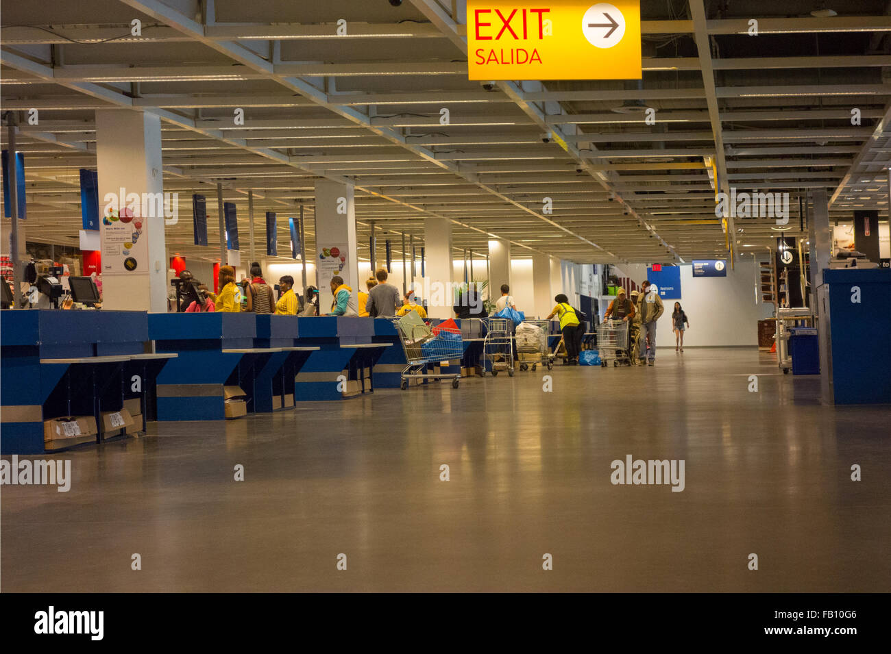 Check out linee in IKEA Brooklyn Red Hook NYC Foto Stock