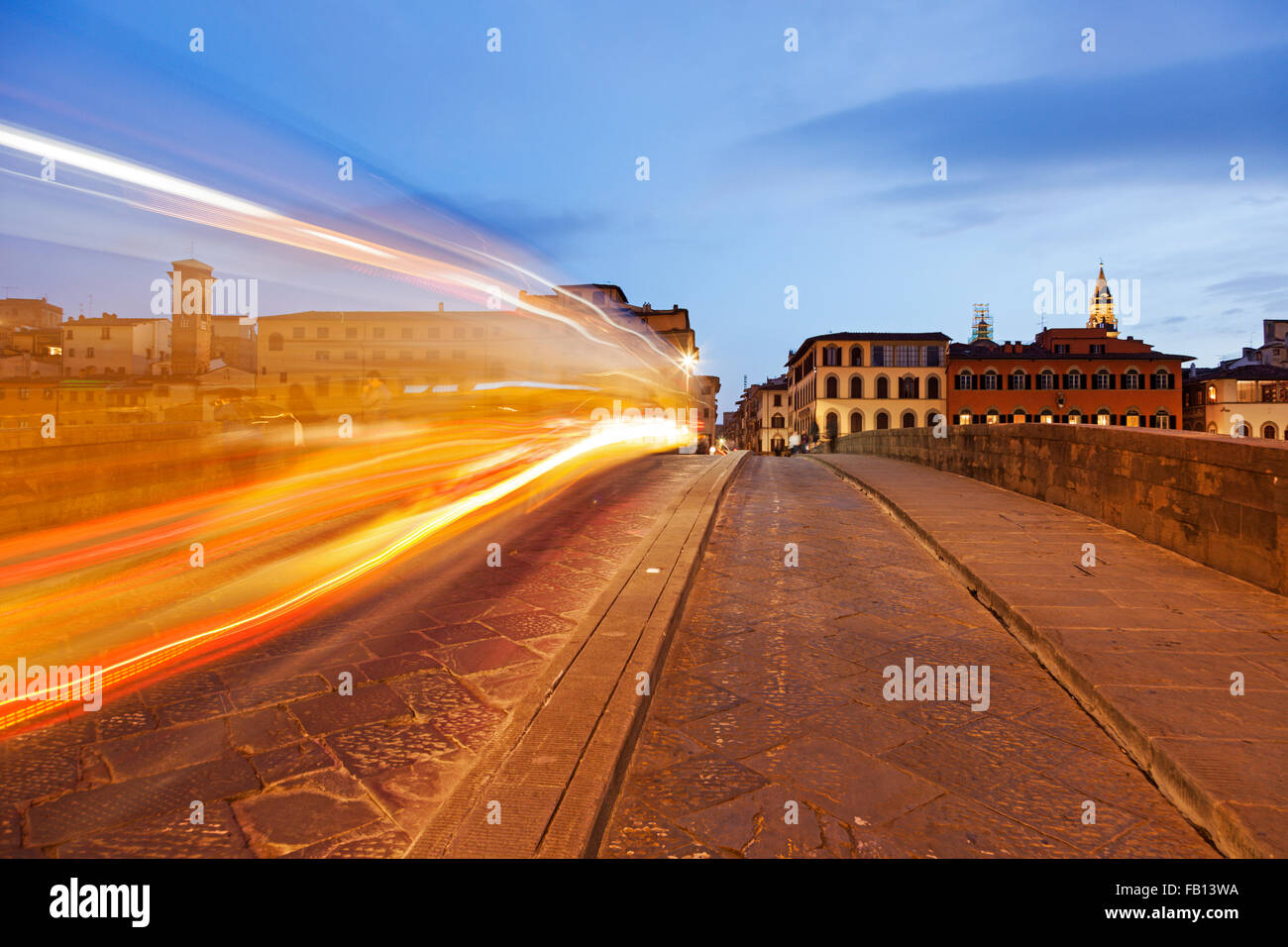 Santa Trinità Bridge di notte Foto Stock