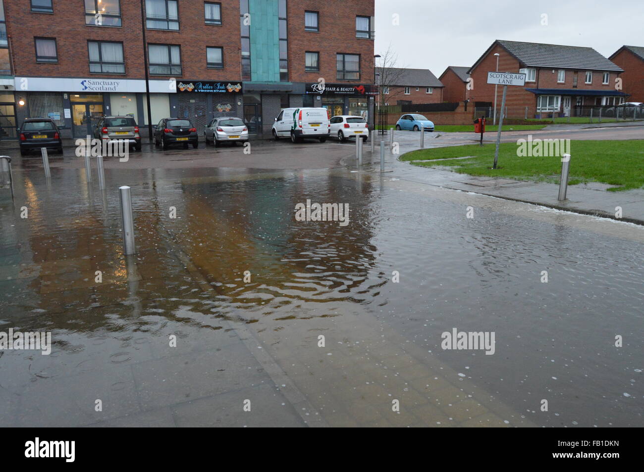 Dundee, Tayside, Scozia, UK, 7 gennaio 2016 Ardler Village inondazioni causate dalle forti piogge Credito: Liam richardson/Alamy Live News Foto Stock