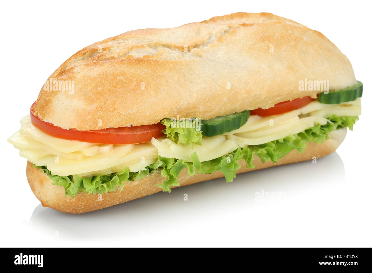Sub deli sandwich baguette con formaggio, pomodori e lattuga isolato su uno sfondo bianco Foto Stock