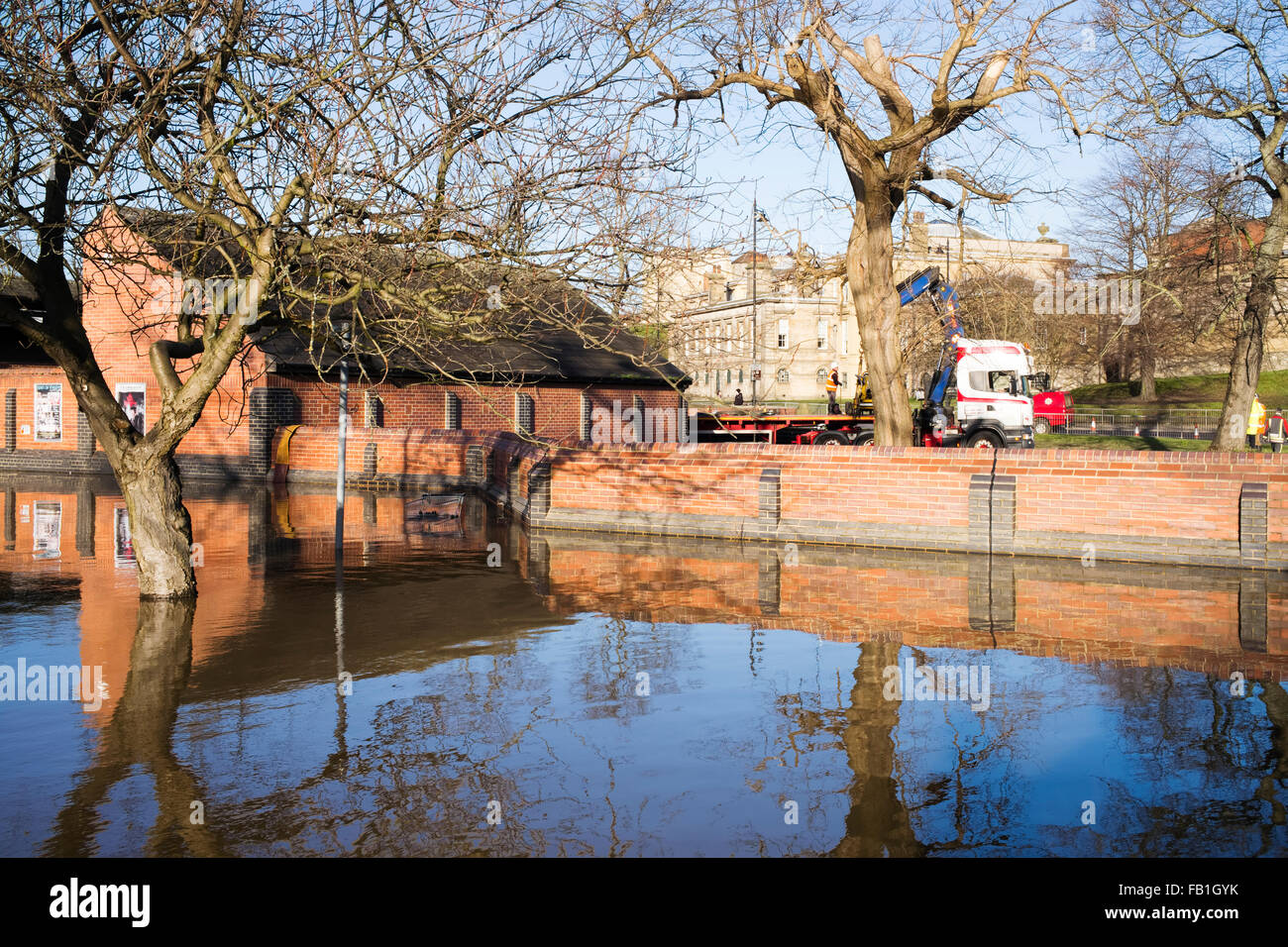 San Giorgio del campo del parco auto sommersi dall'alluvione (2), Natale 2015, York, England, Regno Unito Foto Stock