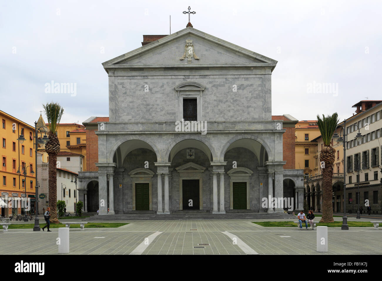 Esterno della Cattedrale di San Francesco di Assisi, Piazza Grande città di Livorno, Toscana, Italia Foto Stock