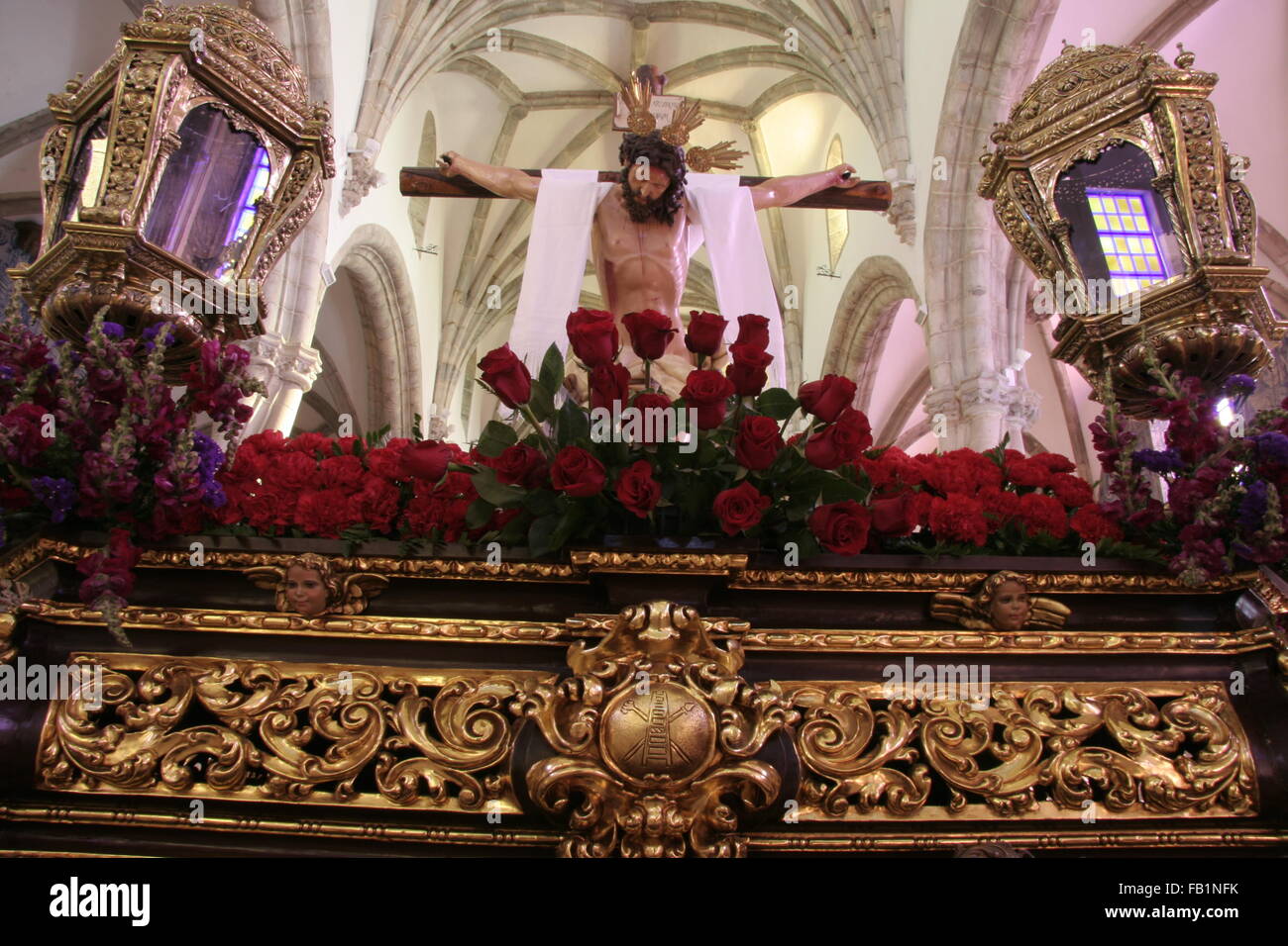 Settimana Santa galleggiante interno il portoghese in stile tardo-gotico di Santa Maria Maddalena la Chiesa, Olivenza, Spagna Foto Stock