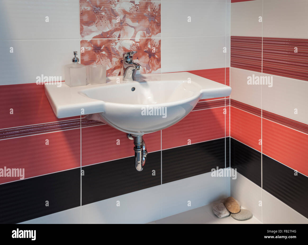 Dettaglio della bella ed elegante bagno con motivo floreale Foto Stock