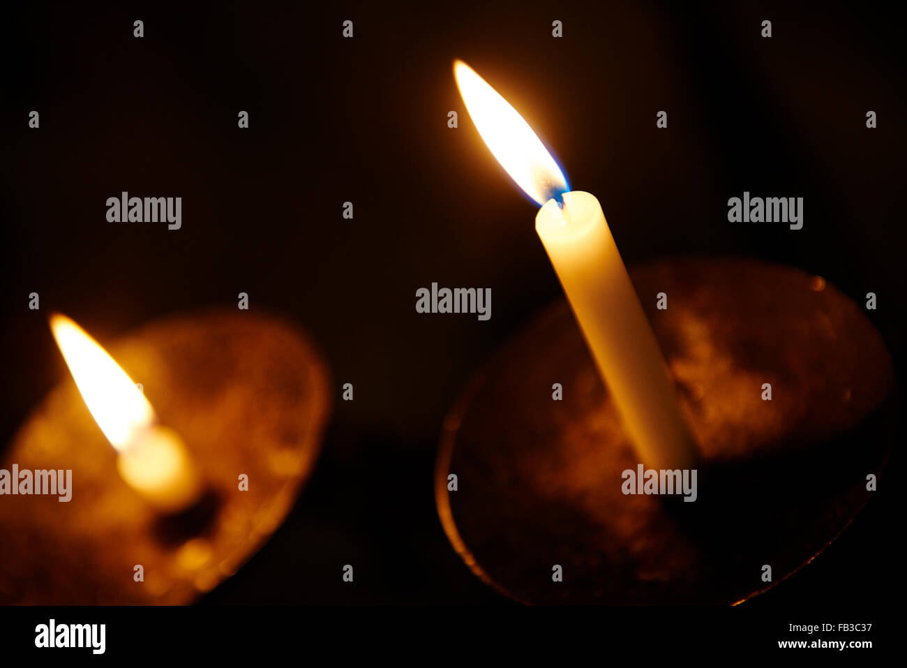 Candele nella cappella del Magdalen College di Oxford, Oxfordshire, Gran Bretagna, Europa Foto Stock