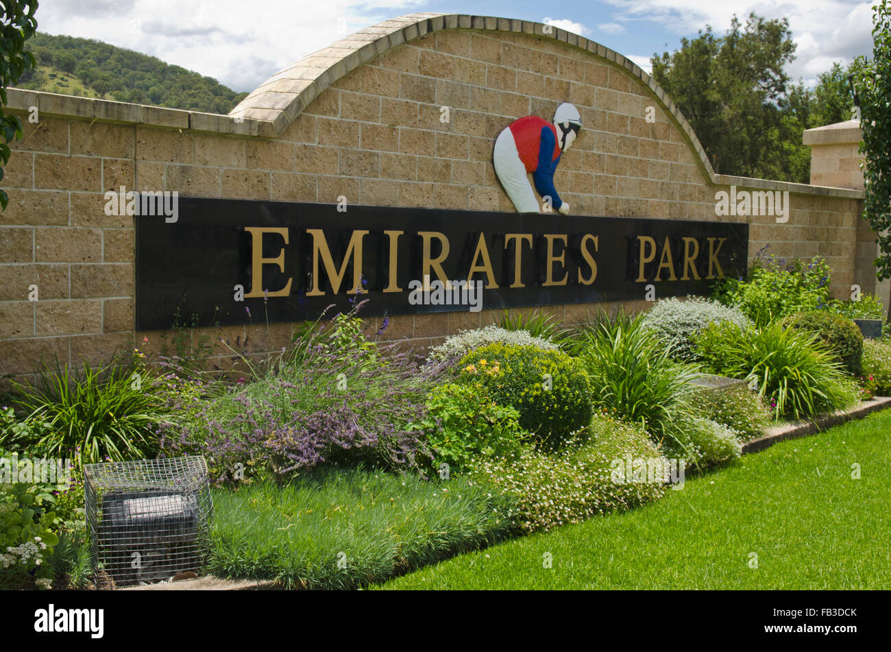 Cancello di ingresso al Parco Emirati arabi purosangue prigioniero in Murrurundi NSW Australia Foto Stock