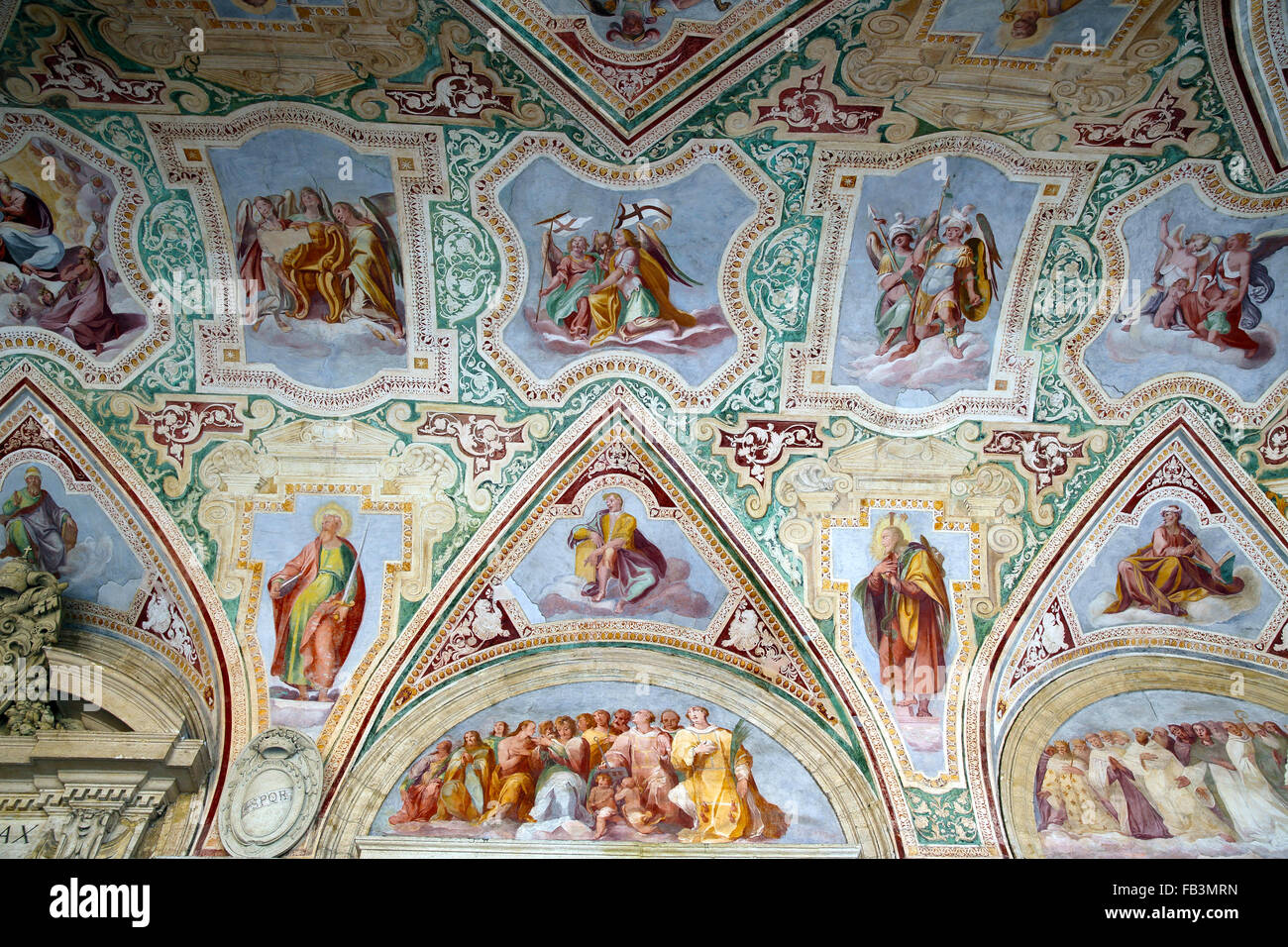 Affreschi nel portico di San Giovanni in Laterano la chiesa in Roma Foto Stock