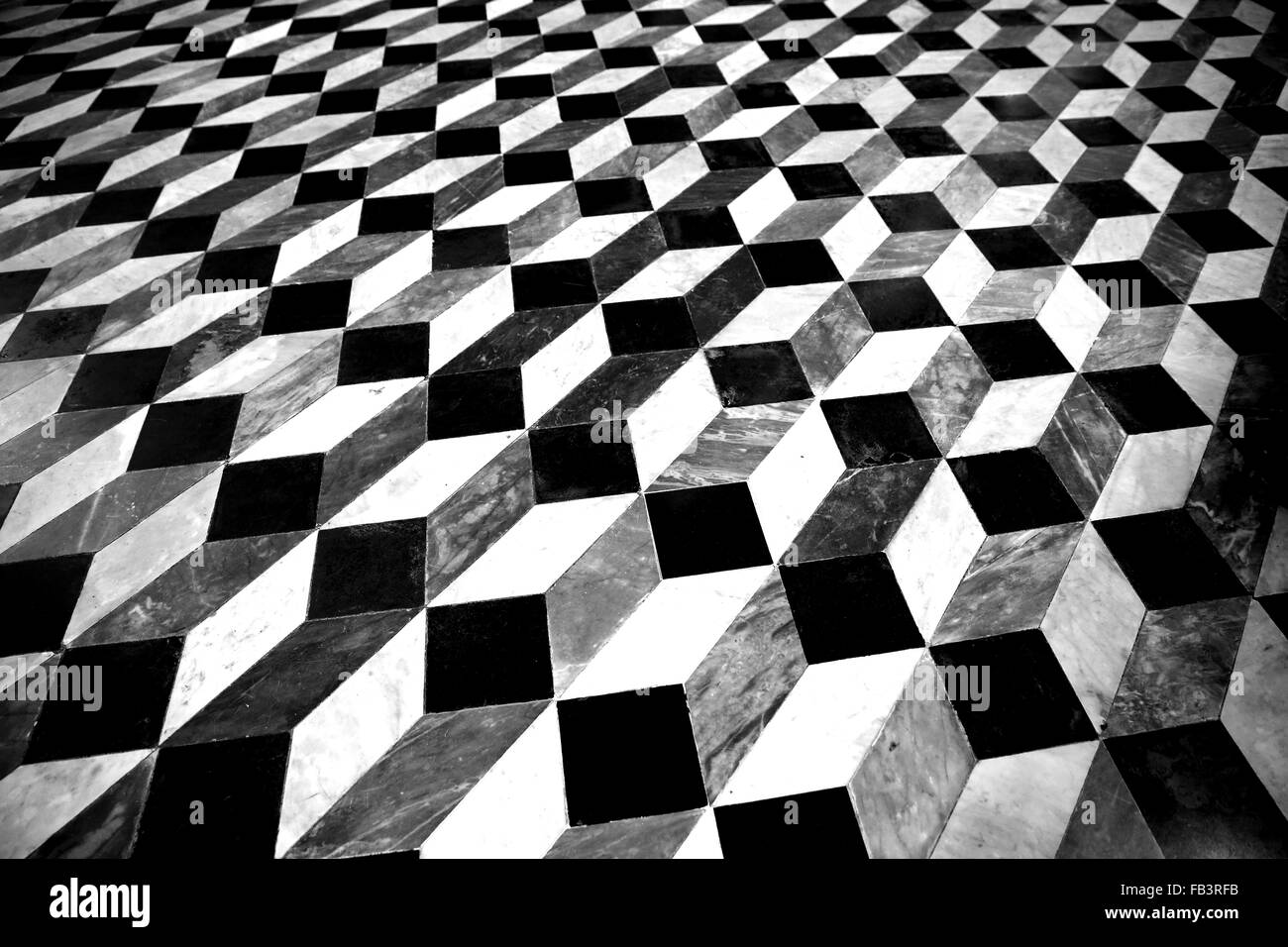 Il pavimento a motivi geometrici della Basilica di San Giovanni in Laterano la chiesa in Roma (Italia). Foto Stock