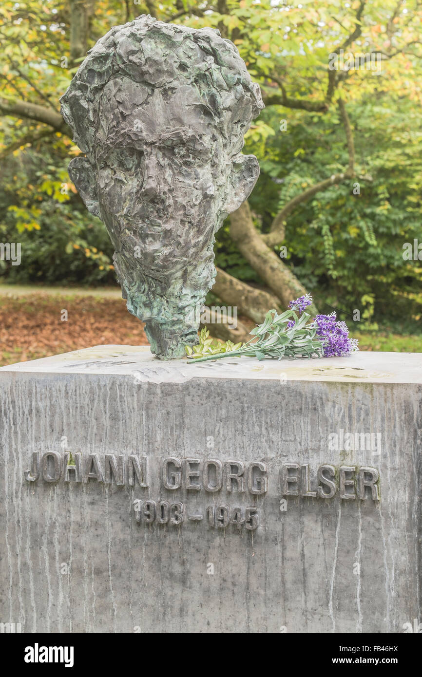 Un monumento in onore del fallimento di Hitler assasin Johann Georg Elser presso il suo luogo di detenzione, schwedenschanze nr. 10, Konstanz Foto Stock