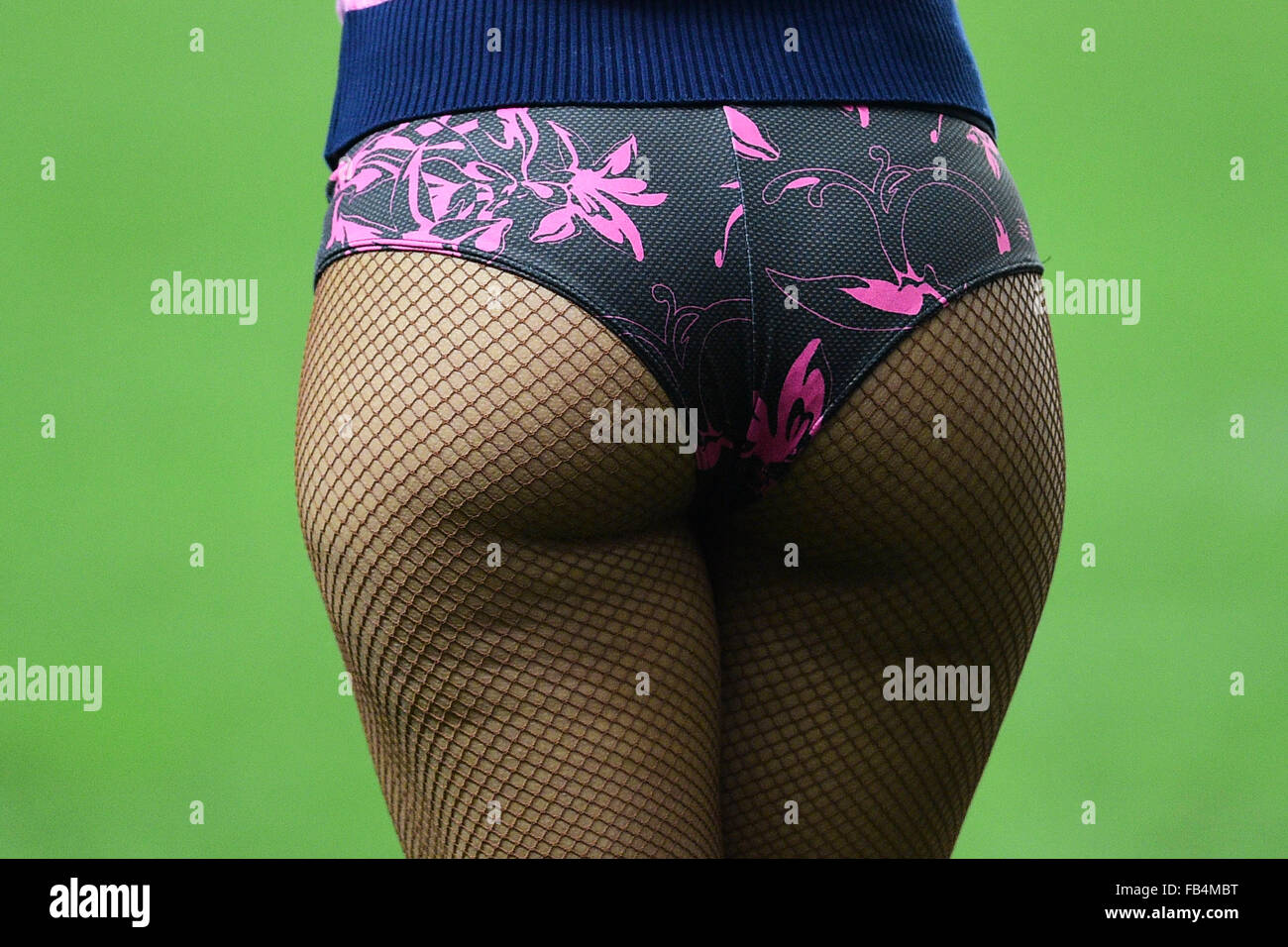 09.01.2016. Parigi, Francia. European Champions Cup Rugby Union. Stade Francais contro Munster. Cheer Leader presso lo Stade Francais Paris Foto Stock