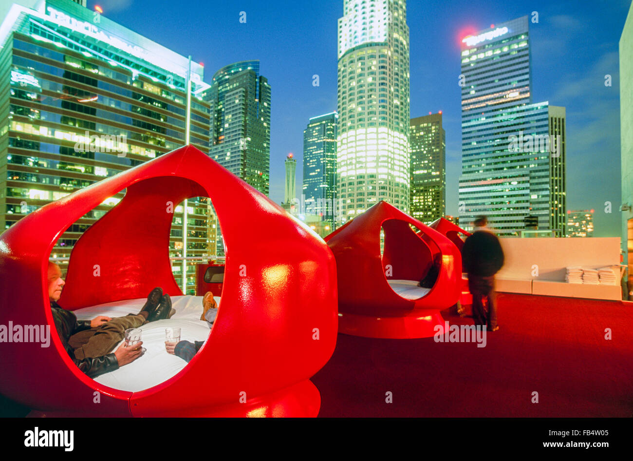 LOS ANGELES, CA - febbraio 28: lo Standard Hotel nel centro di Los Angeles, la California il 28 febbraio 2003. Foto Stock