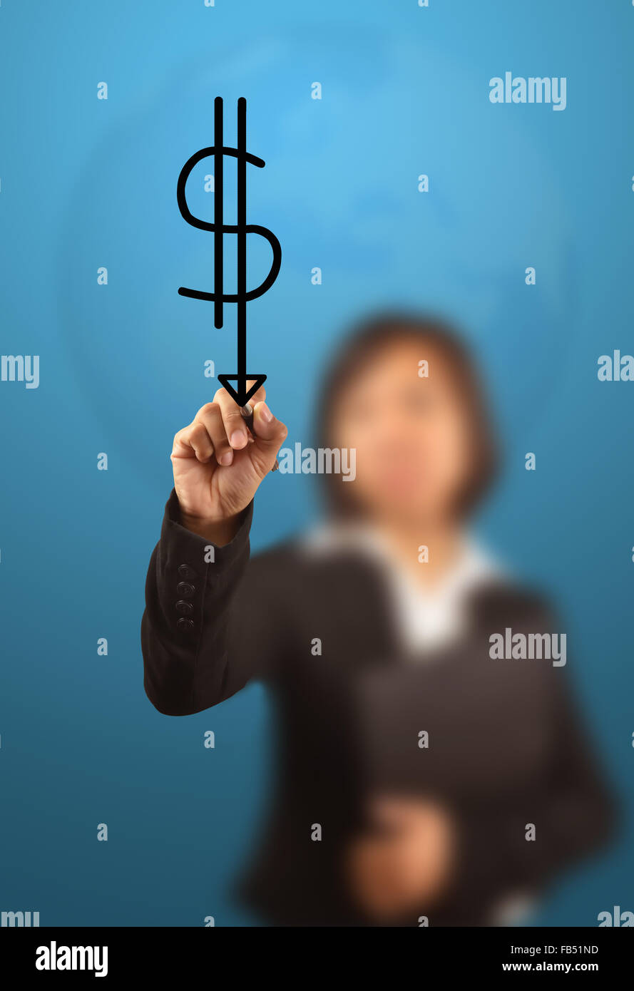 Le donne d'affari scrivendo un icona del dollaro Foto Stock