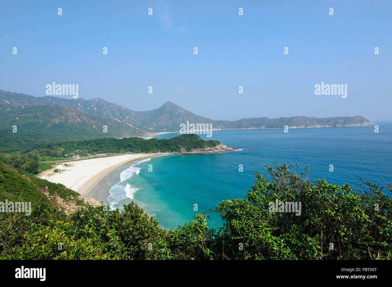 Ke lunga spiaggia Wan visto dal sentiero MacLehose, Sai Kung, Hong Kong Foto Stock