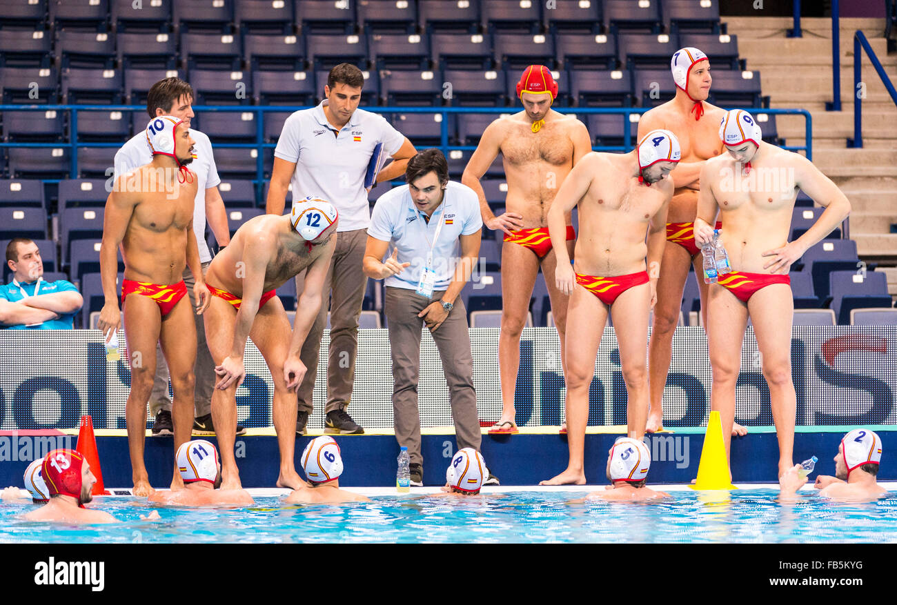 A Belgrado, in Serbia. Decimo gen, 2016. LEN European Water Polo Championships 2016 Spagna ESP (bianco) Vs Slovacchia SVK (blu) 1 Team Spagna Kombank Arena, Belgrado, Serbia giorno01 10-01-2016 Credito: Insidefoto/Alamy Live News Foto Stock