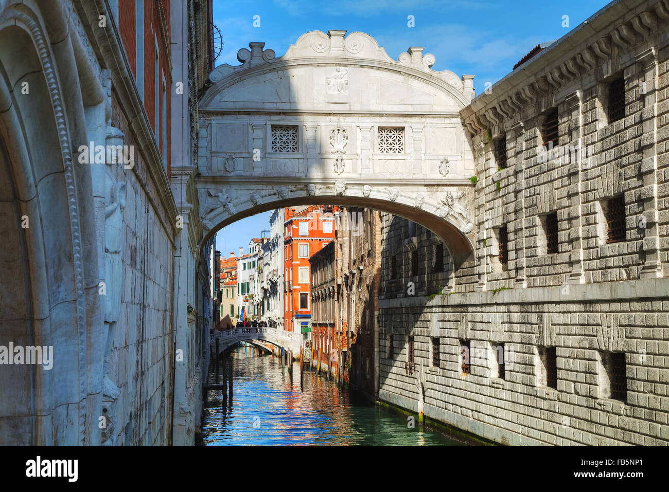 Ponte dei Sospiri di Venezia in una giornata di sole Foto Stock