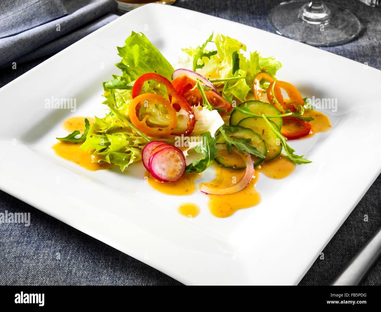 Arancio sanguigno vinaigrette a base di insalata con Foto Stock