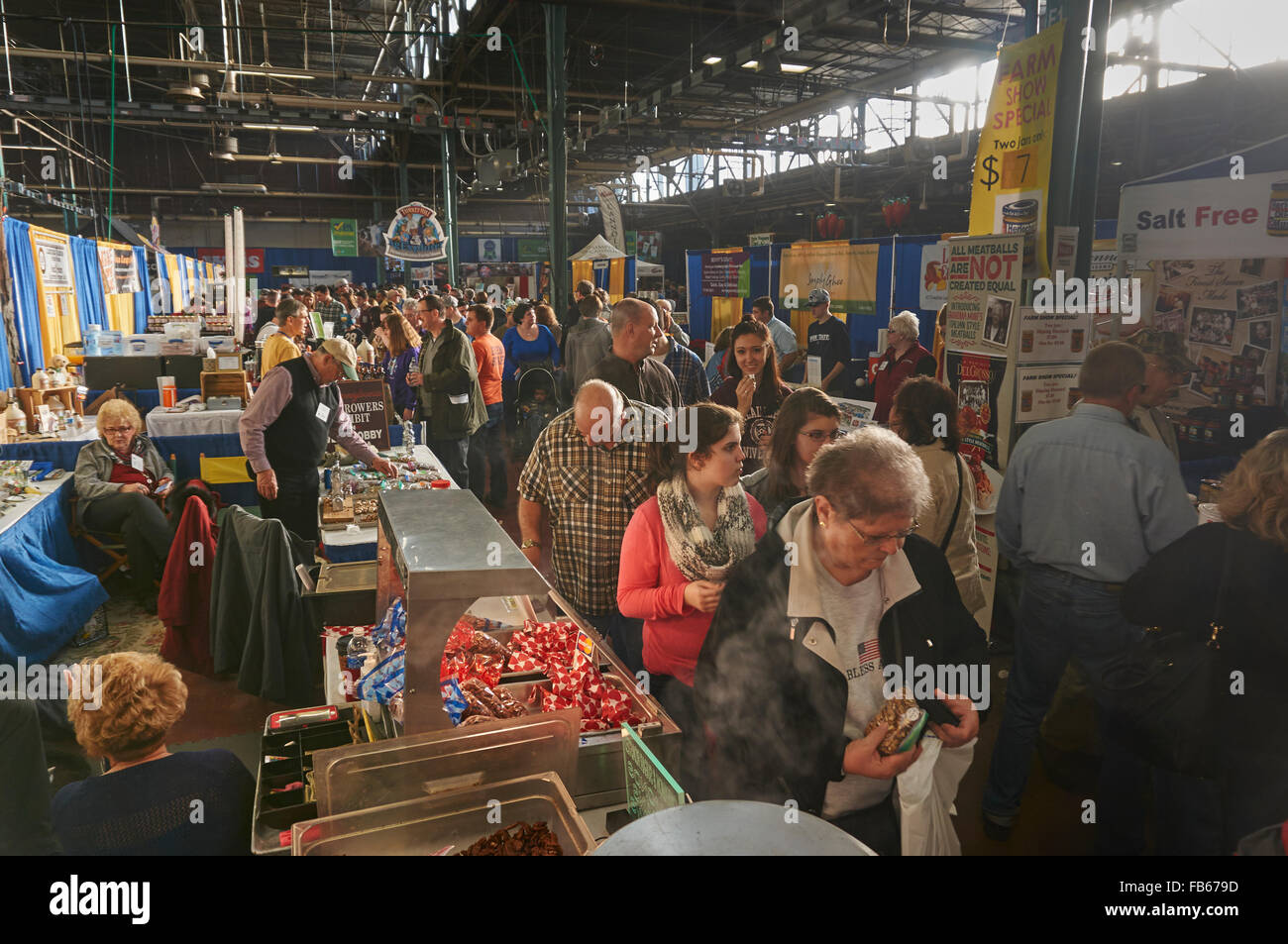 Alimenti artigianali Exhibit Hall, Pennsylvania Farm Show, Harrisburg, PA, Stati Uniti d'America Foto Stock