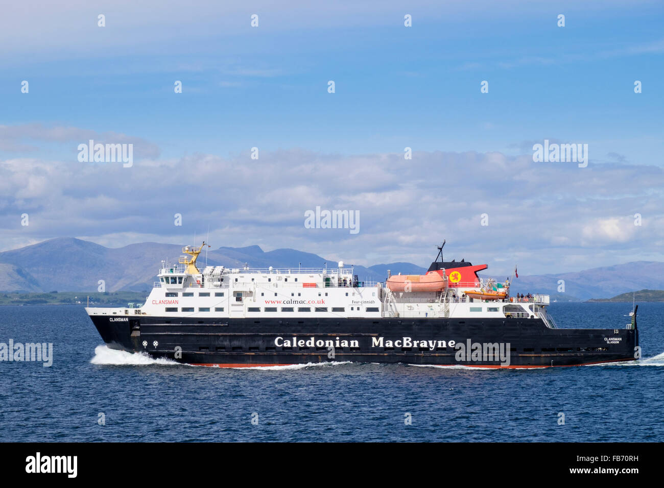 Caledonian MacBrayne traghetti fuori a vela di Oban, Argyll and Bute, Ebridi Interne, Western Isles, Scozia, Regno Unito, Gran Bretagna Foto Stock