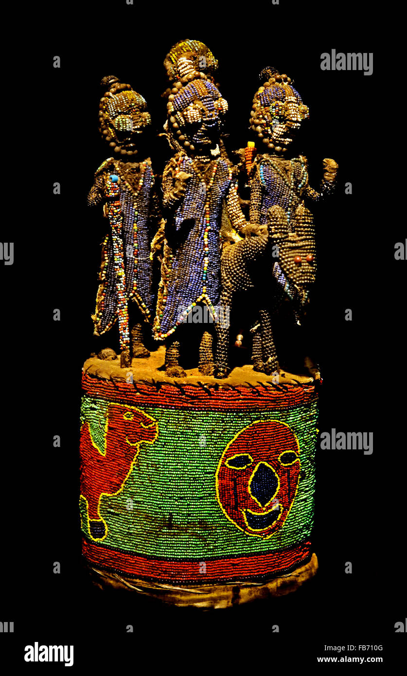 Altare Yoruba ( Nigeria ) perline di vetro cucite insieme sul tessuto del xx secolo Africa Africa Foto Stock