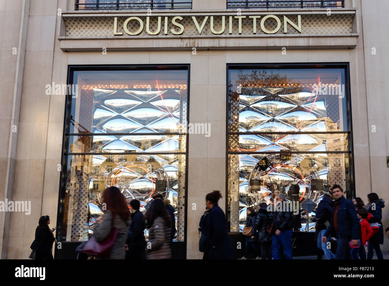 Louis Vuitton store, Champs Elysées, Paris, Francia. Foto Stock