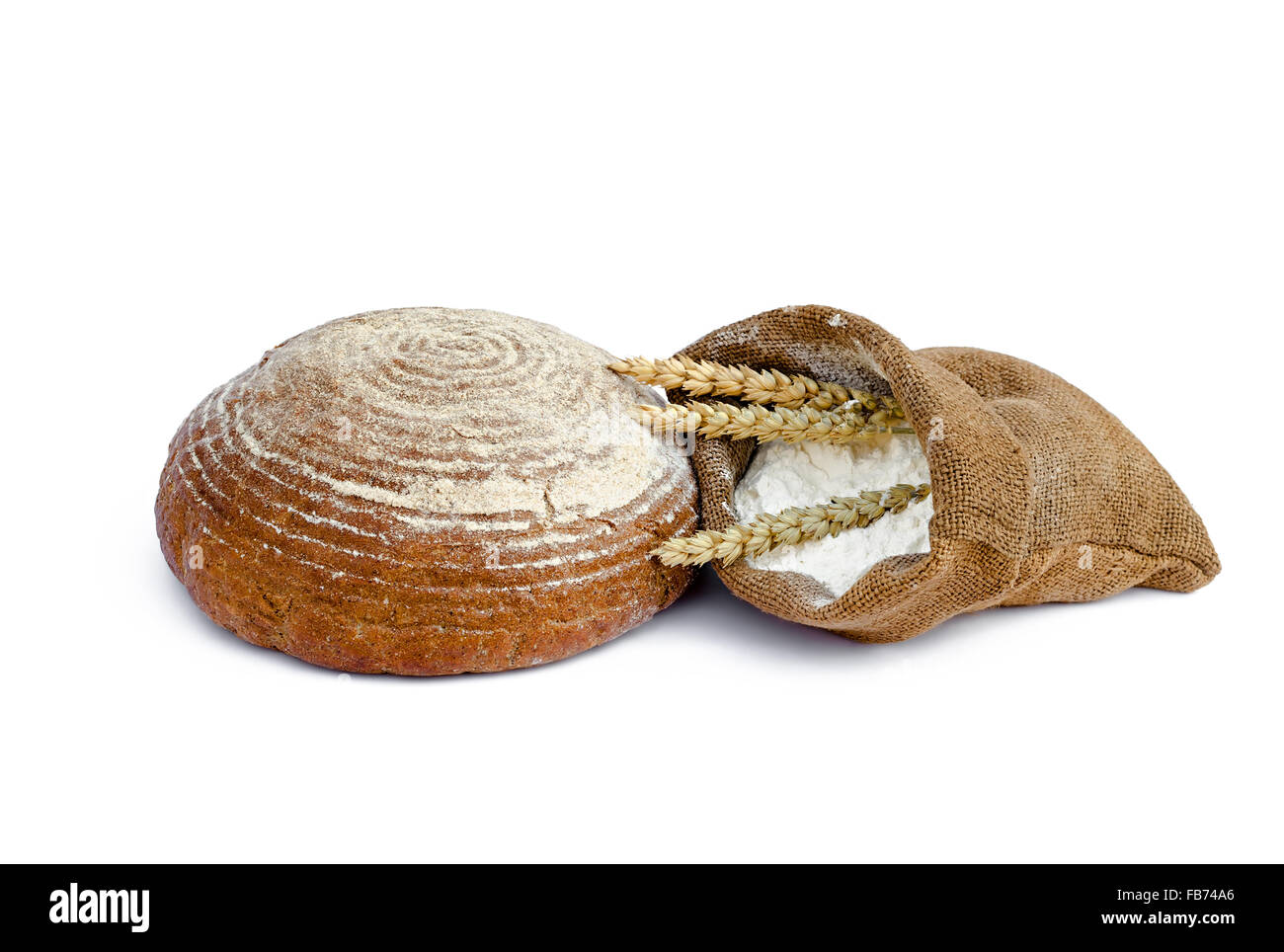 Il pane e la farina in un sacco di isolato Foto Stock