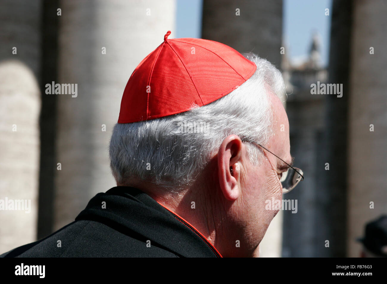 Cappello cardinale immagini e fotografie stock ad alta risoluzione - Alamy