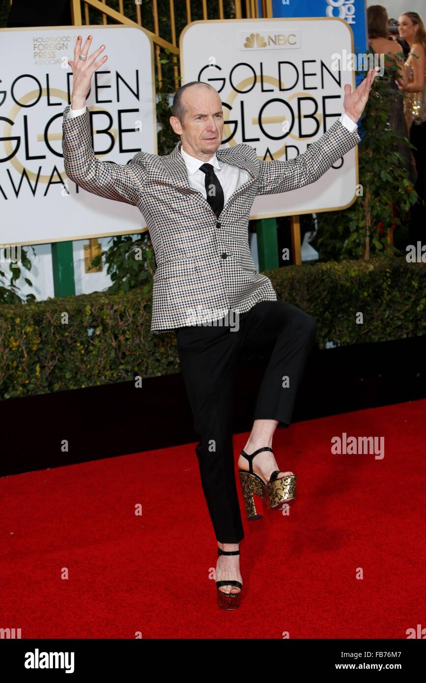Attore Denis O'Hare arriva nella piattaforma Loubloutin scarpe a la 73rd  Annuale di Golden Globe Awards, Golden Globes, in Beverly Hills Los  Angeles, Stati Uniti d'America, il 10 gennaio 2016. Foto: Hubert