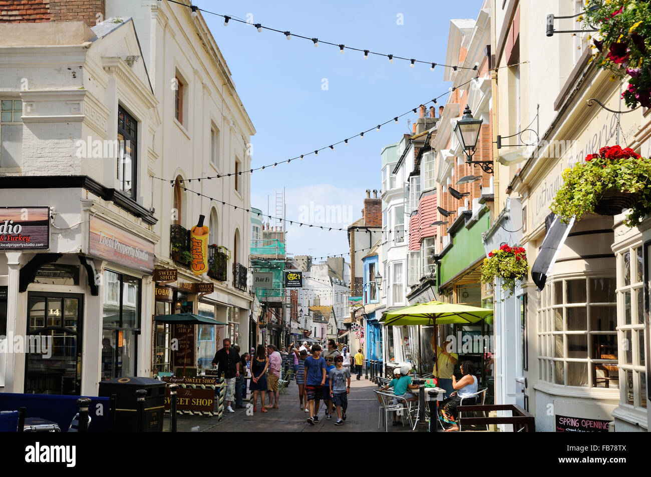 George Street in Hastings Old Town, East Sussex, Regno Unito Foto Stock