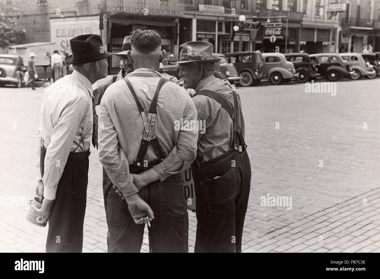 Scena di strada, Washington Court House, Ohio, in America negli anni trenta Foto Stock