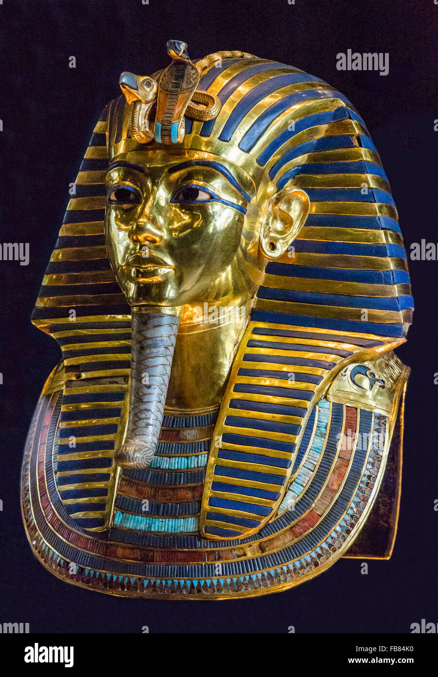 Tutankhamon la maschera dalla tomba di Tutankhamon presso il Museo Egizio del Cairo, Egitto Foto Stock