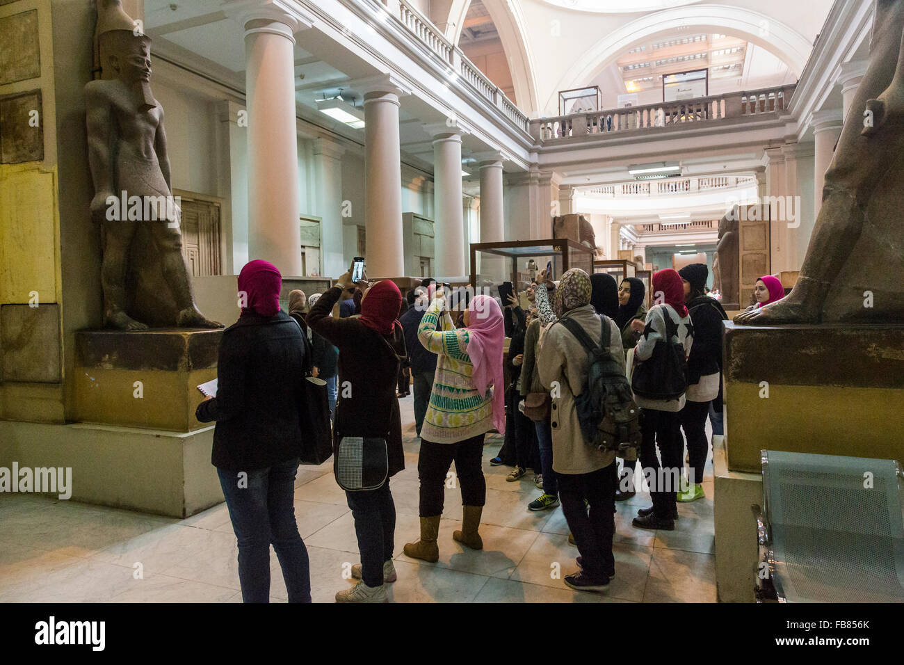 Turisti egiziani come il Museo Egizio del Cairo, Egitto Foto Stock