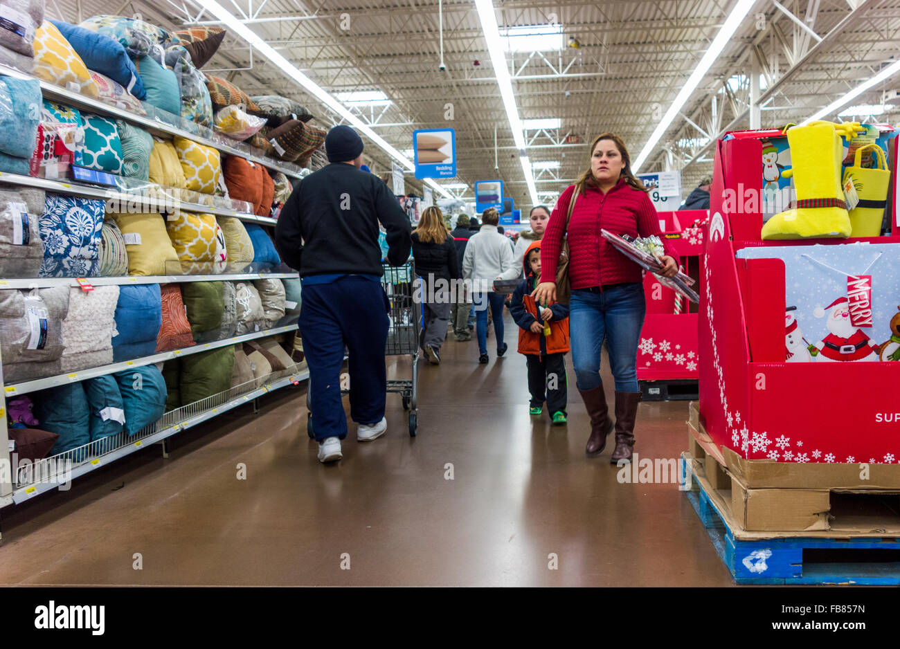 Post-Natale shoppers, Walmart Store, Pasco, nello Stato di Washington, USA Foto Stock