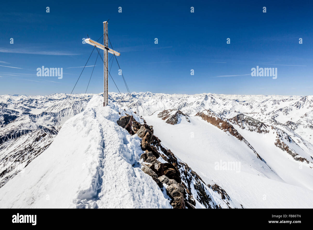 Al vertice Finail, dietro il Finailköpfe, Val Senales Meraner Land, Alpi Alto Adige Provincia, Trentino-Alto Adige, Italia Foto Stock