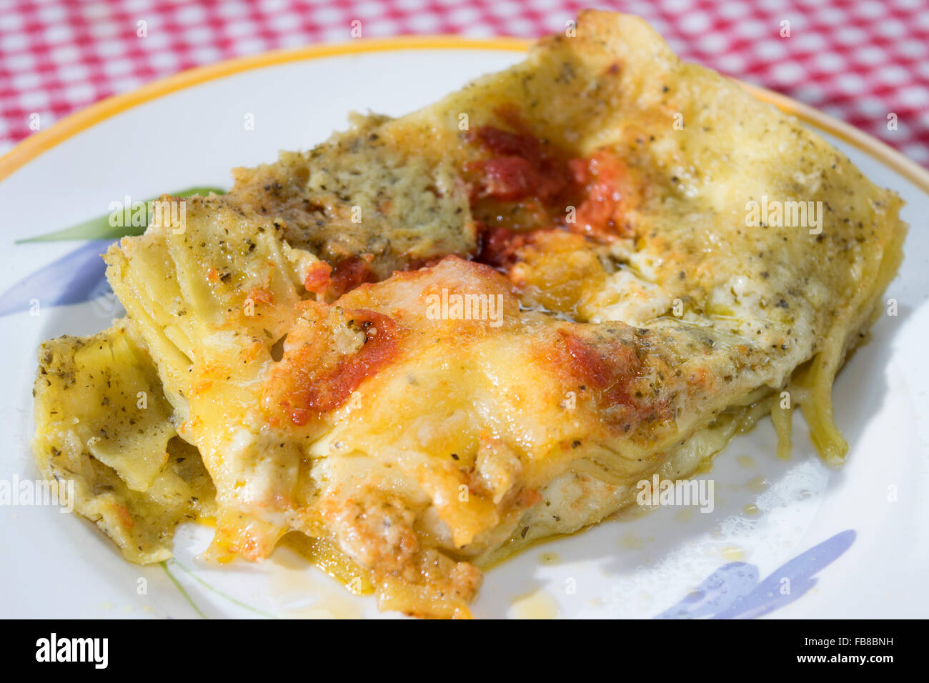 Lasagne al pesto alla genovese di basilico Foto Stock