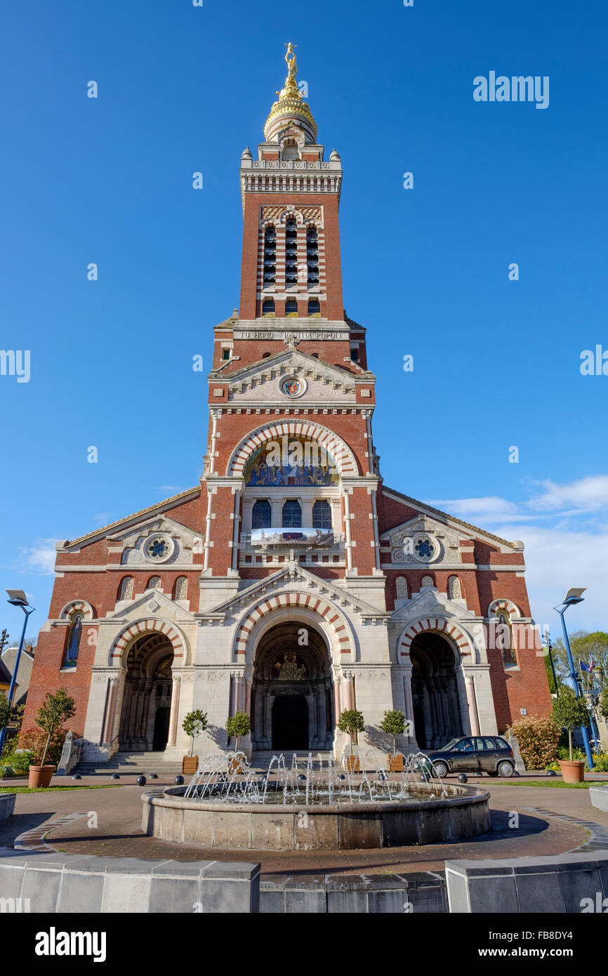 Basilica di Notre Dame de Brebieres, Albert, Francia. Foto Stock