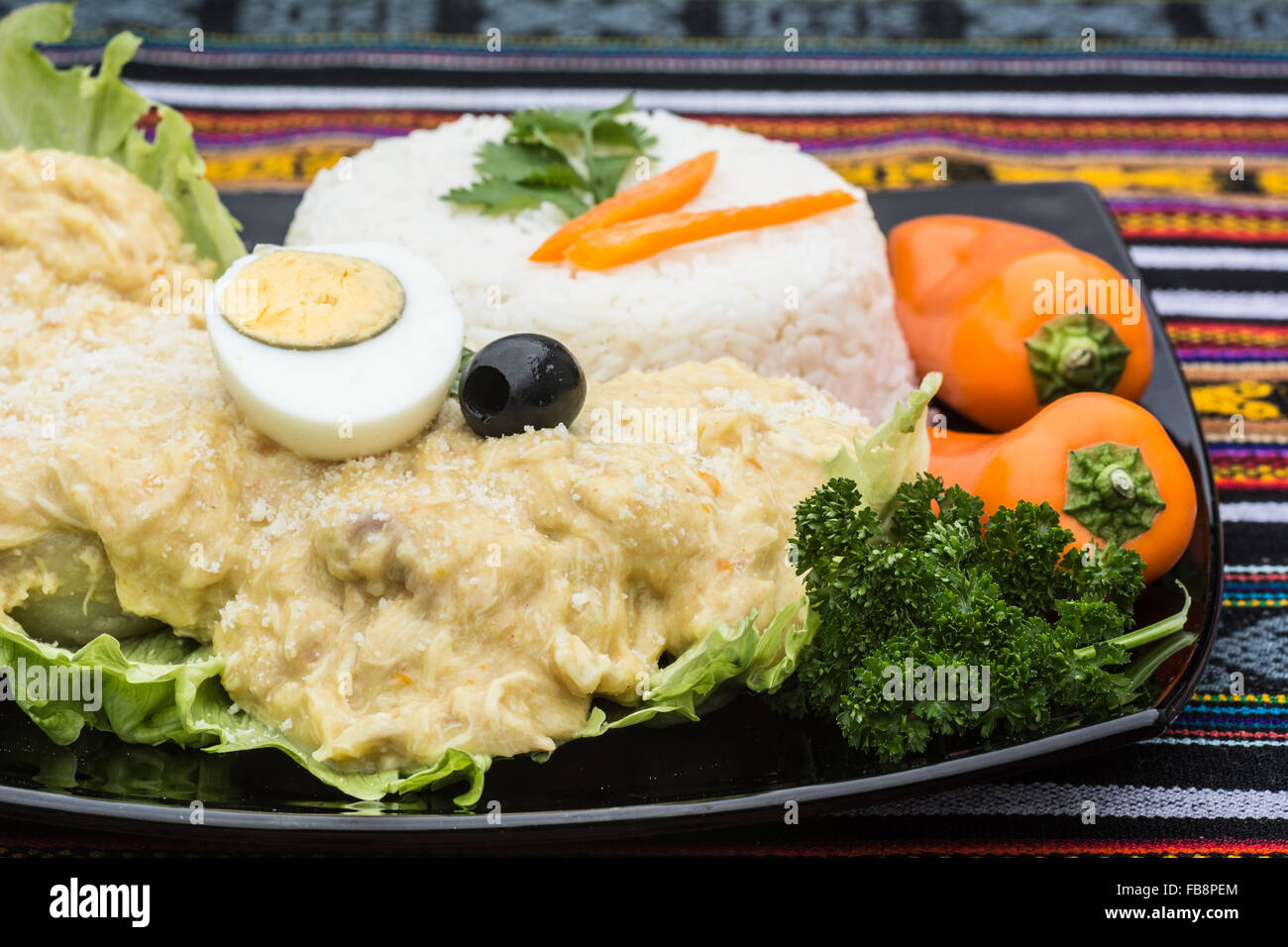 Ají de Gallina - ben noto peruviana peperoncino giallo piatto di pollo Foto Stock