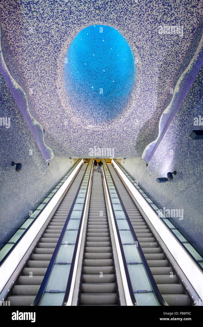 Toledo la stazione della metropolitana, Napoli, Italia. Uno dei MetroNapoli stazioni d'arte. Foto Stock