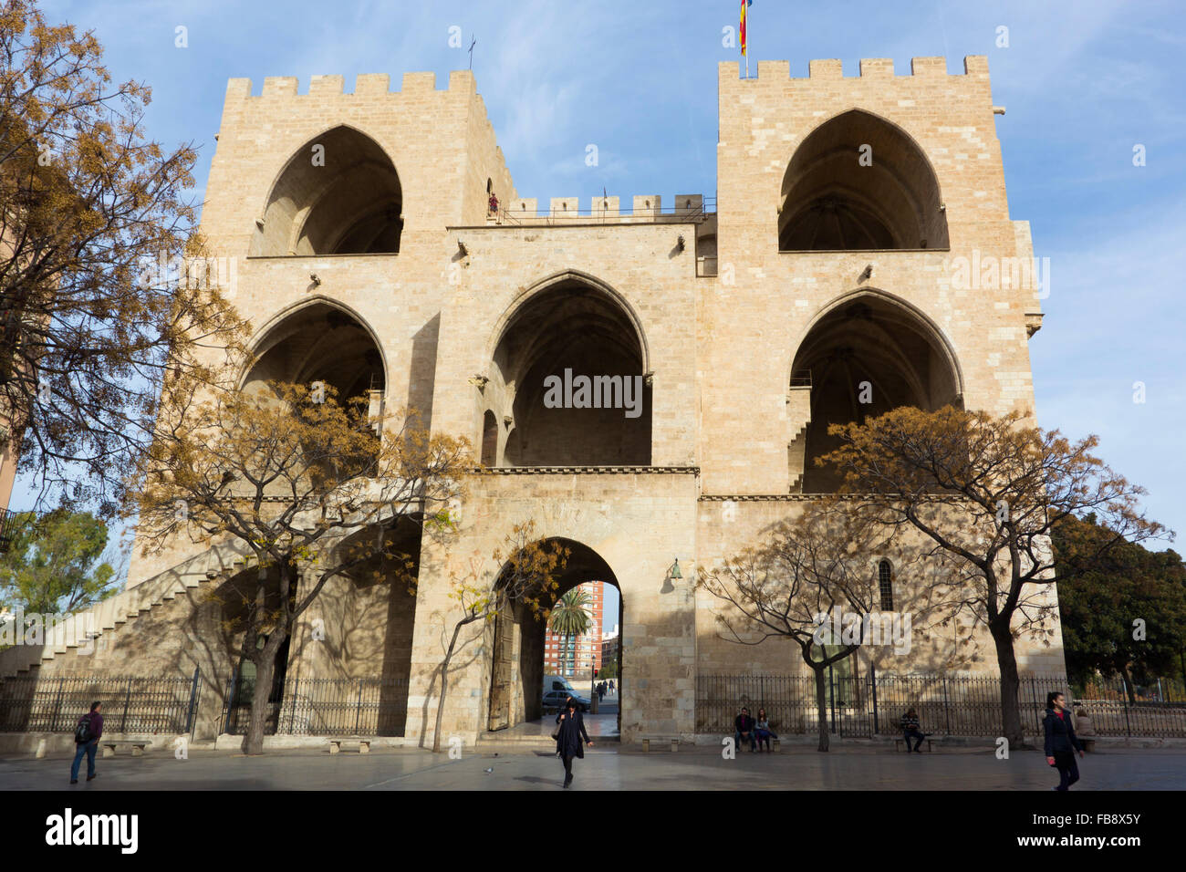 La facciata posteriore della porta di Serranos o Serranows torri, Valencia, Spagna. Foto Stock