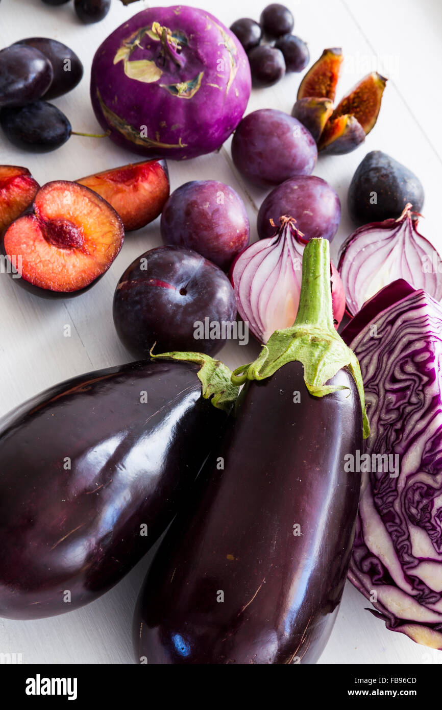 Viola la frutta e la verdura Foto Stock