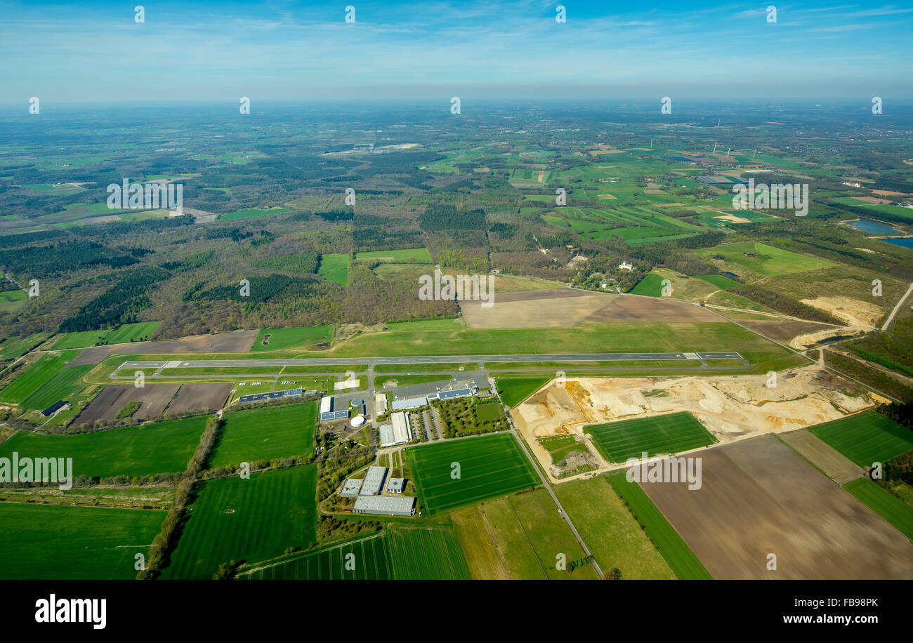 Vista aerea, Dinslaken Kirchhellen aeroporto, Airfield, pista in asfalto, airfield, aerodrome, aviazione generale, Hünxe, Bottrop, Foto Stock