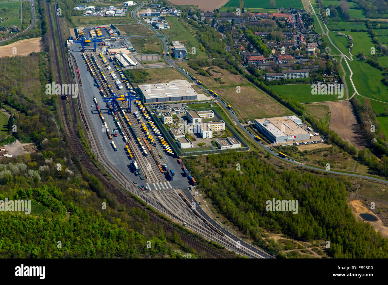 Vista aerea, Logport con terminali del contenitore con una nuova di una gru di sollevamento Budberg Duisburg Friemersheim a Reno, Duisburg, Foto Stock