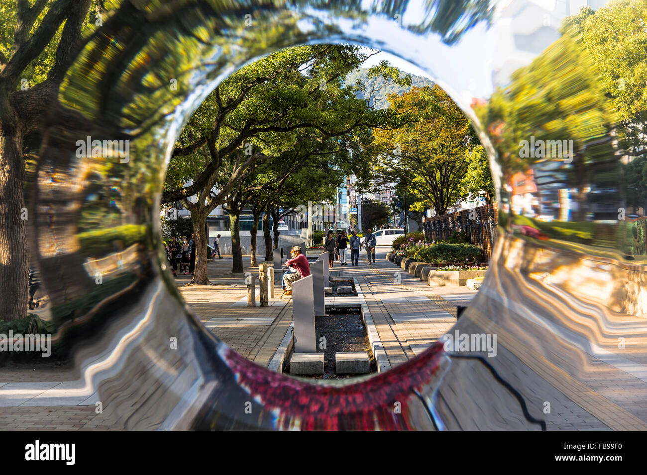 Perspex scultura a Higashi-yuenchi park - Kobe Giappone Foto Stock